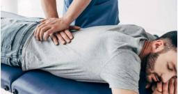Which is Better: Osteopath vs. Chiropractor Support?